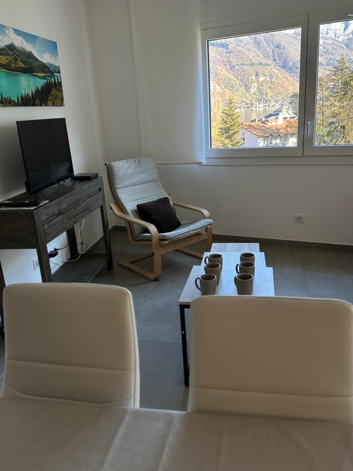 Lac Arte Postale Annecy Extérieur photo